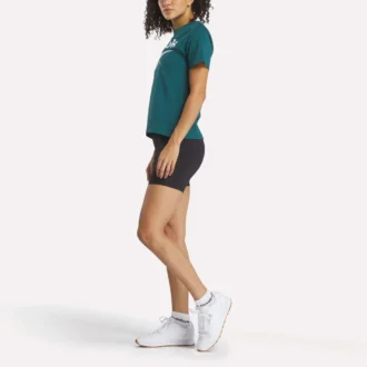 Camiseta de manga corta con cuello redondo y logotipo bicolor para mujer