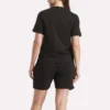 Camiseta de manga corta con cuello redondo y logotipo grande para mujer Camiseta de manga corta con cuello redondo y logotipo grande para mujer