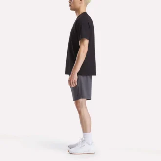 Camiseta de manga corta con cuello redondo y logotipo pequeño para hombre