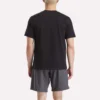 Camiseta de manga corta con cuello redondo y logotipo pequeño para hombre Camiseta de manga corta con cuello redondo y logotipo pequeño para hombre
