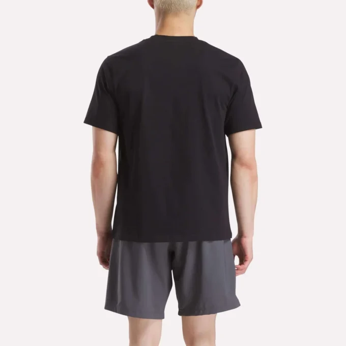 Camiseta de manga corta con cuello redondo y logotipo pequeño para hombre Camiseta de manga corta con cuello redondo y logotipo pequeño para hombre