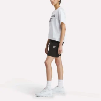 Camiseta de manga corta oversize con logo grande para mujer