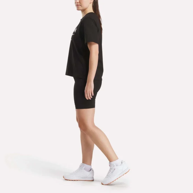 Camiseta de manga corta oversize con logo grande para mujer