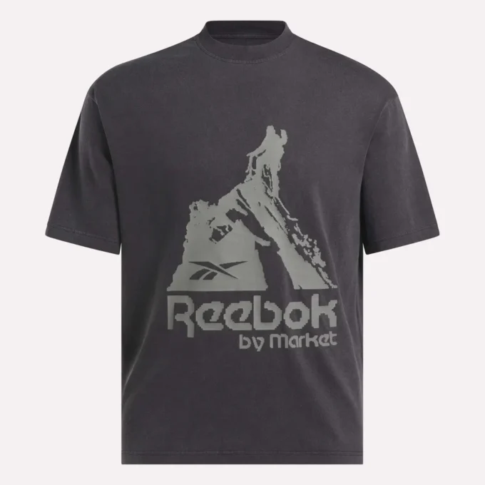 Camiseta gráfica Reebok x MARKET