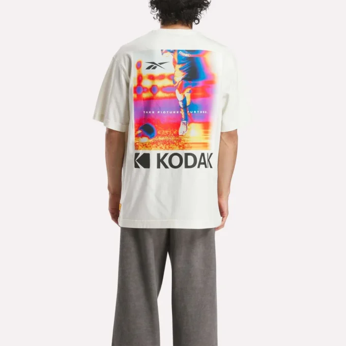 Camiseta Reebok x Kodak Graphic Run Camiseta Reebok x Kodak Graphic Run
