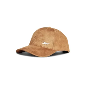Gorra con insignia de ante
