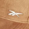 Gorra con insignia de ante Gorra con insignia de ante