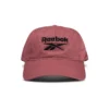 Gorra con logotipo