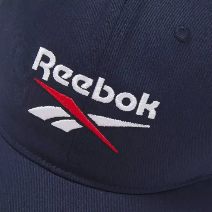 Gorra con logotipo