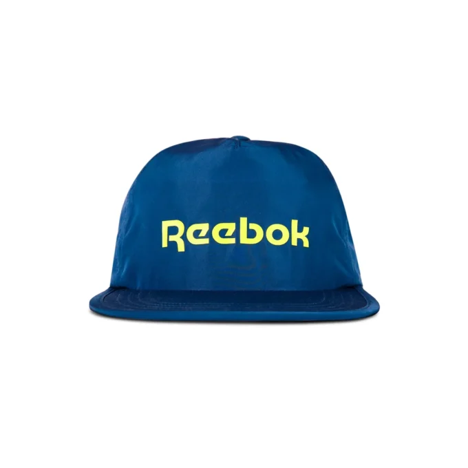 Gorra de running con visera plana