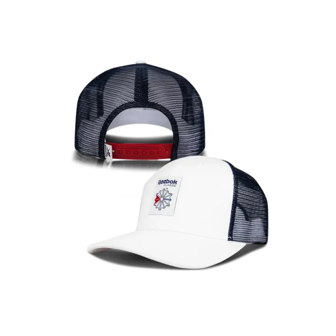 Gorra Trucker con parche tejido Vector