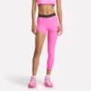Mini shorts y manga Reebok x Angel Reese Mini shorts y manga Reebok x Angel Reese