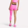 Mini shorts y manga Reebok x Angel Reese Mini shorts y manga Reebok x Angel Reese