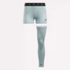 Mini shorts y manga Reebok x Angel Reese Mini shorts y manga Reebok x Angel Reese