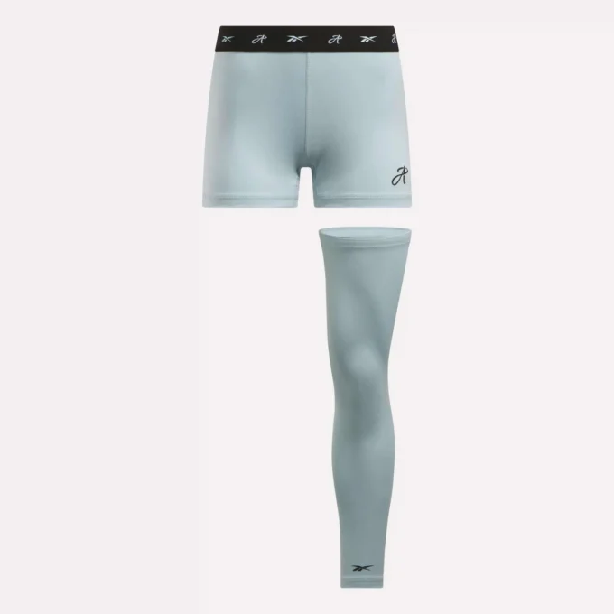 Mini shorts y manga Reebok x Angel Reese Mini shorts y manga Reebok x Angel Reese