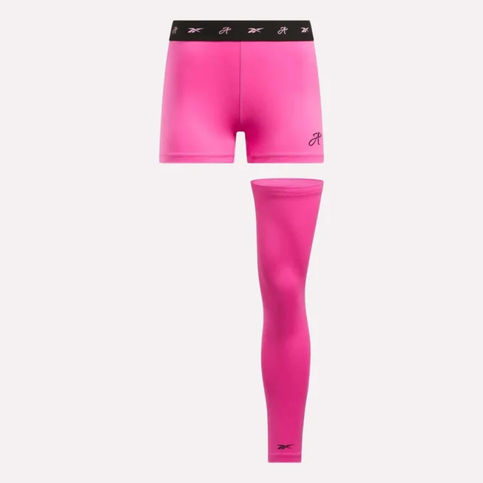 Mini shorts y manga Reebok x Angel Reese Mini shorts y manga Reebok x Angel Reese