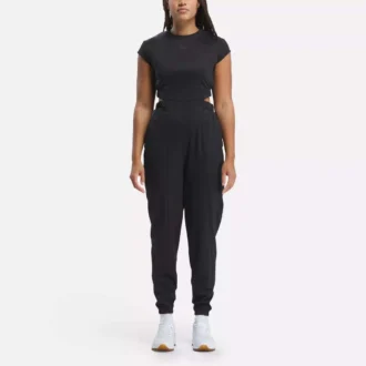 Mono clásico para mujer