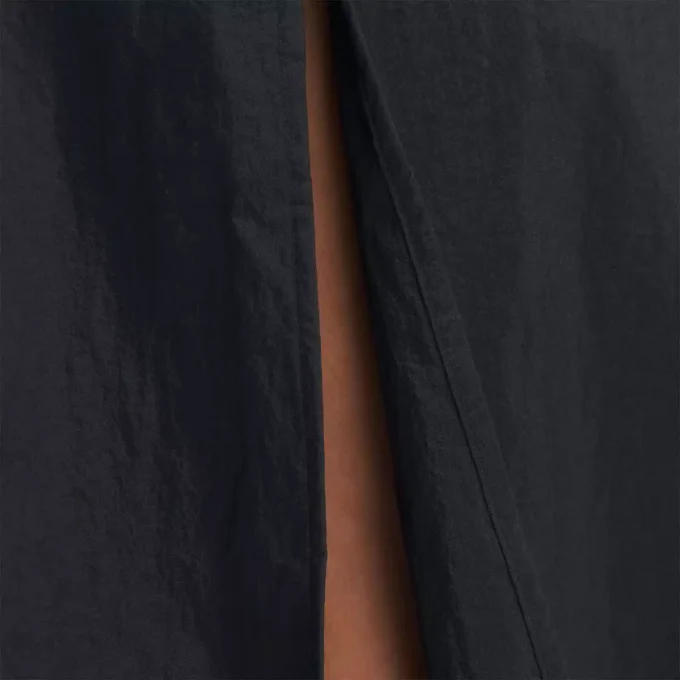 Pantalones clásicos con volumen para mujer Pantalones clásicos con volumen para mujer
