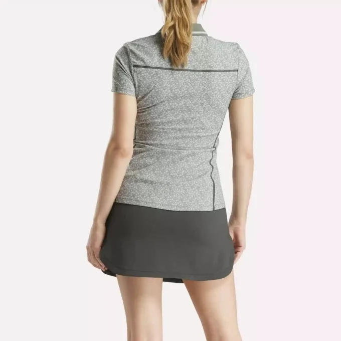 Polo de manga corta con cuello Johnny y estampado floral micro para mujer Polo de manga corta con cuello Johnny y estampado floral micro para mujer