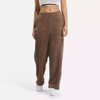 Prendas básicas para el armario femenino Pantalones cómodos