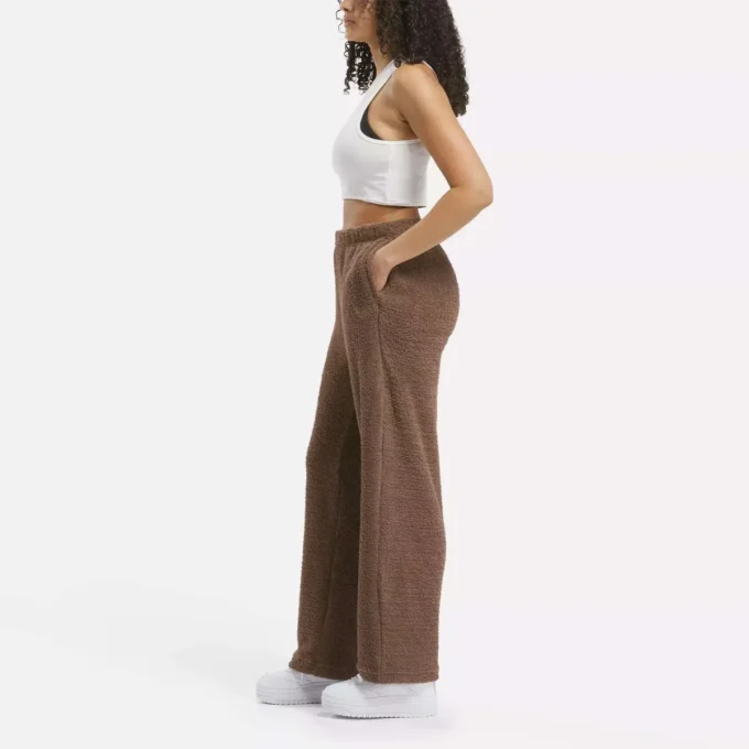 Prendas básicas para el armario femenino Pantalones cómodos Prendas básicas para el armario femenino Pantalones cómodos