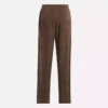 Prendas básicas para el armario femenino Pantalones cómodos Prendas básicas para el armario femenino Pantalones cómodos