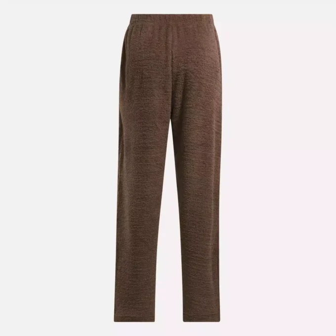 Prendas básicas para el armario femenino Pantalones cómodos Prendas básicas para el armario femenino Pantalones cómodos