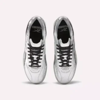 Zapatillas Hammer Street de Reebok x PLEASURES