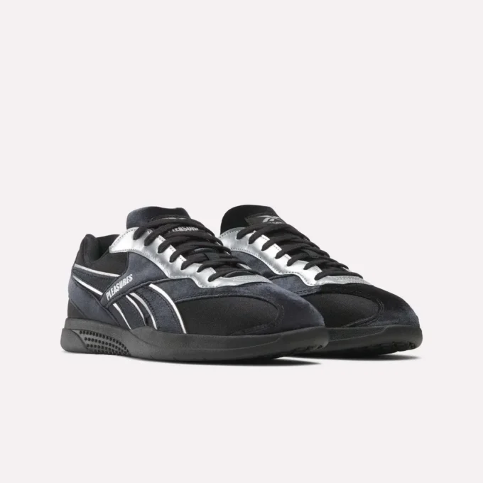 Zapatillas Hammer Street de Reebok x PLEASURES Zapatillas Hammer Street de Reebok x PLEASURES